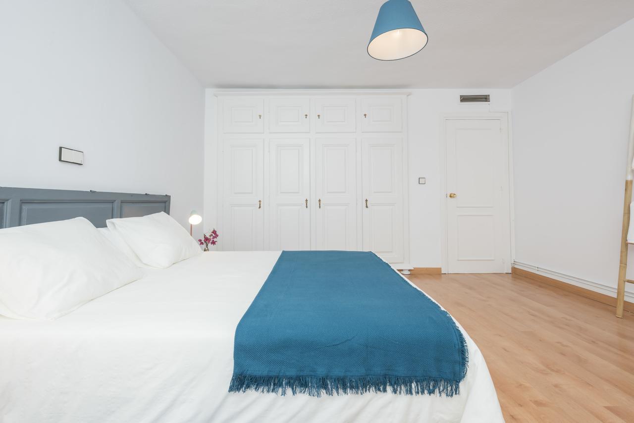 Apartamentos Paseo De La Farola Málaga Kültér fotó