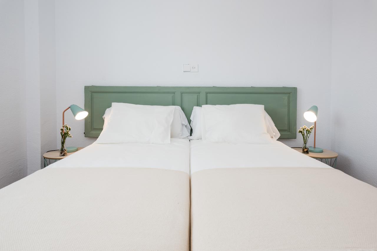 Apartamentos Paseo De La Farola Málaga Kültér fotó