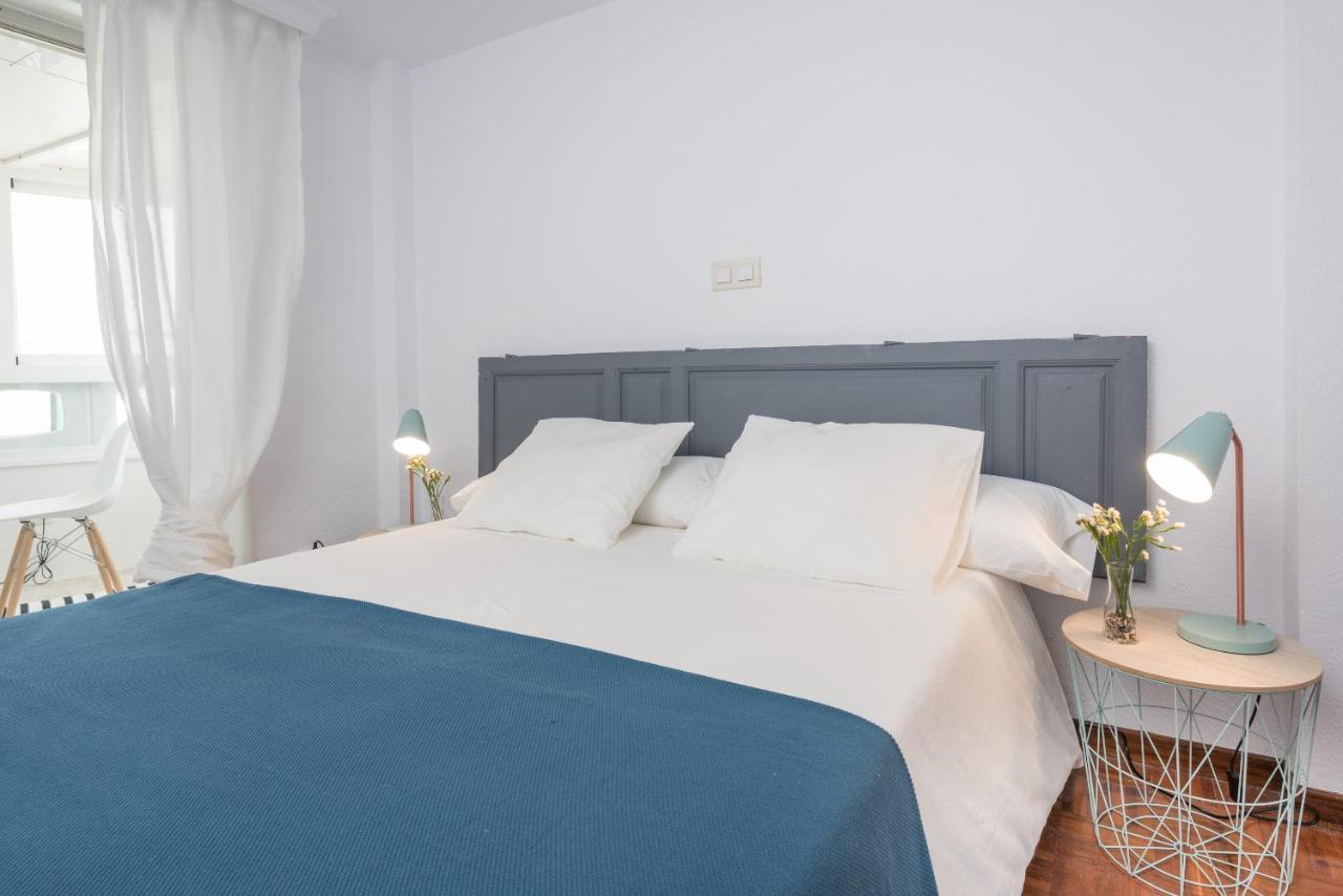 Apartamentos Paseo De La Farola Málaga Kültér fotó